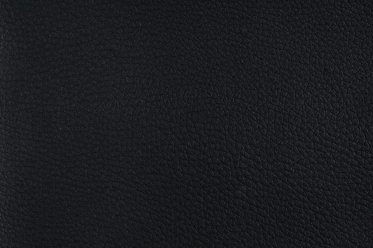 color-en-black-13